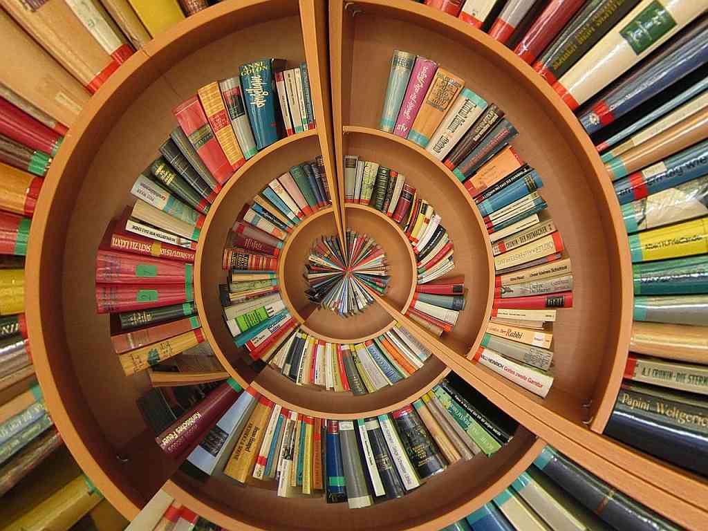 Circling bookshelf with books illustrating web links